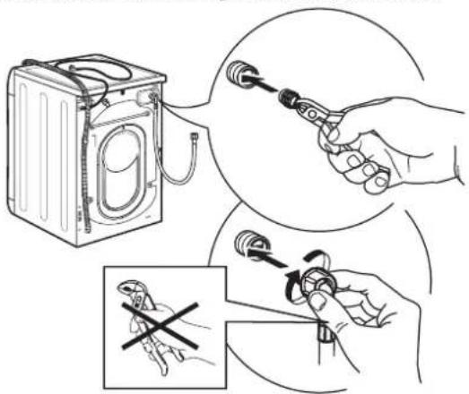 IKEA UDDARP 705.254.67 - PULIZIA DEI FILTRI NEL TUBO DI CARICO DELL'ACQUA - 4