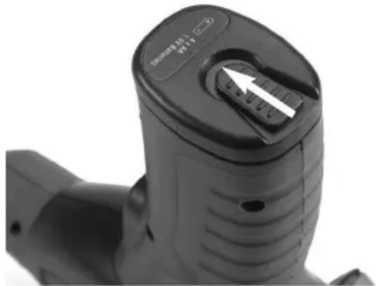 RIDGID micro CA-25 - Remplacement des piles - 1