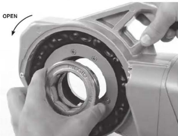 RIDGID 760 FXP - Installing Die Heads - 3