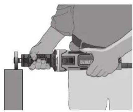 DEWALT DWE4884 - 2