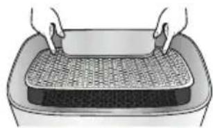 IDEAL AP35 - Cleaning the air outlet (every two to four weeks) - 1