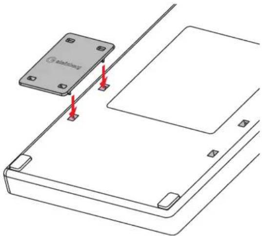 STEINBERG CMC Series - 片方の本体に、ジョイントプレートのフックを奥まで確実に差しこみます。 - 1