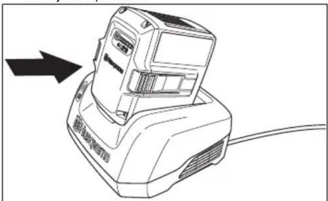 HUSQVARNA LC 251i - Polnjenje baterije - 2
