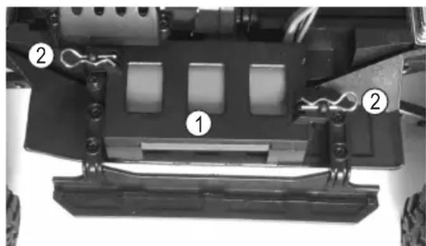 Reely Adventure - Inserting and connecting the drive battery - 1