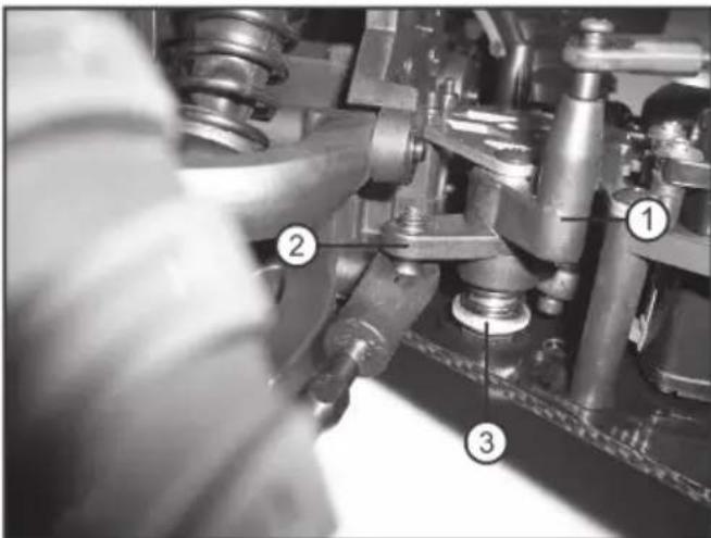 Reely Carbon Fighter III - e) Einstellung des Servo-Savers - 1