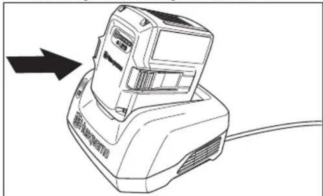 HUSQVARNA LC 251iS - So laden Sie den Akku - 2