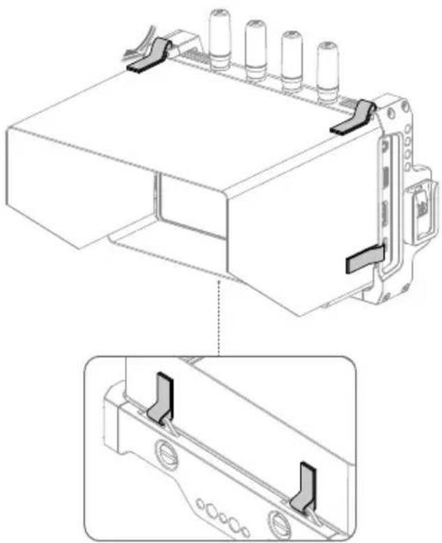 DJI High-Bright Remote Monitor - De kap van de externe monitor monteren - 1