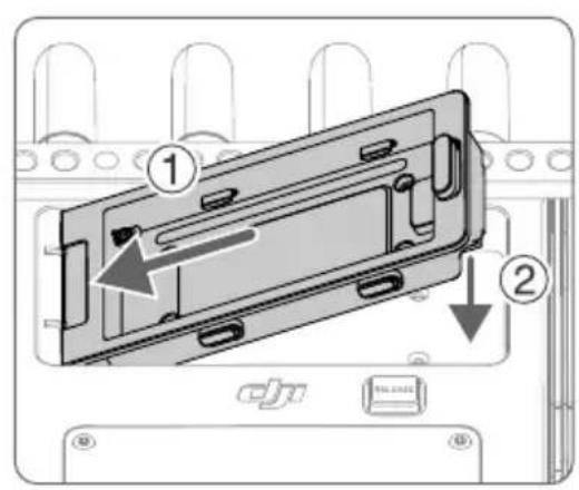 DJI High-Bright Remote Monitor - De accu monteren/verwijderen - 4