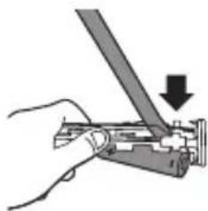 PHILIPS Sonicare 4100 Series HX3689 - Removing the rechargeable battery - 5