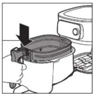 PHILIPS HD9876 - Placing the removable mesh bottom - 4