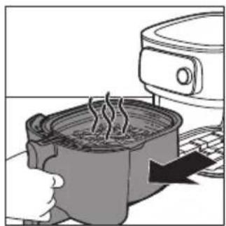 PHILIPS HD9876 - Using the Airfryer - 7