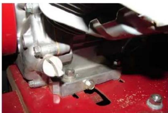TORO 22602 - Vidange de l'huile moteur - 1