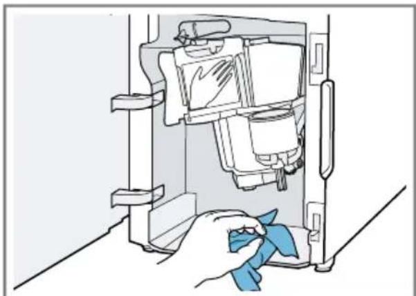 BOSCH SPE53C52UC - Nettoyer la cuvette d'égouttage et le réservoir pour marc de café - 4