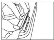 DUAL P 113 - Come inserire l'adattatore e collegare l'iPod - 2