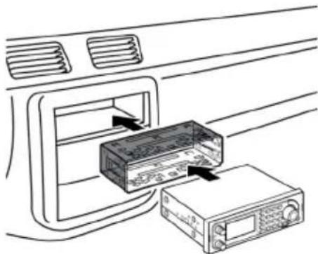 UNIDEN BCD260DN - Montage à l'aide de la douille DIN-E (en option, pièce no. DIN-0001) - 1
