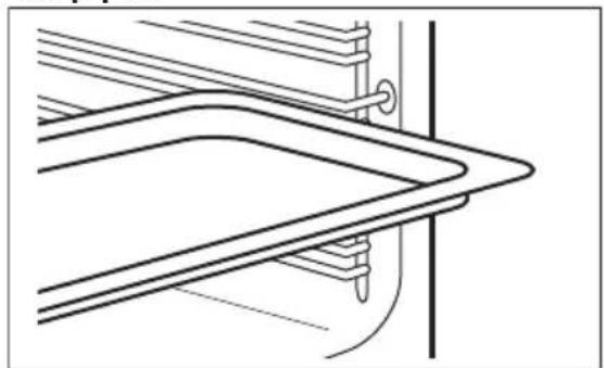 ELECTROLUX EOM3H04X - Inserting accessories - 2