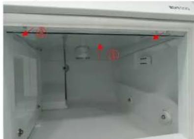 SIEMENS KF96DPXEA - Demontarea lâmpilor de pe peretele din spate - 2