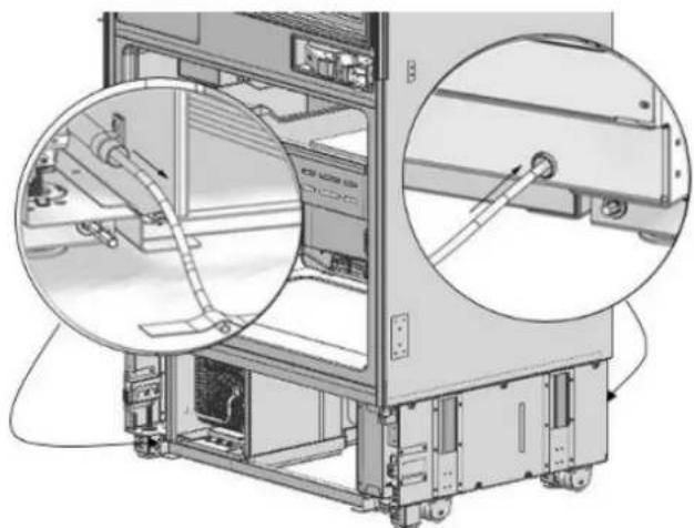 BERTAZZONI REF18FCBIPLV - Colocacion del refrigerador en el hueco del armario. - 1
