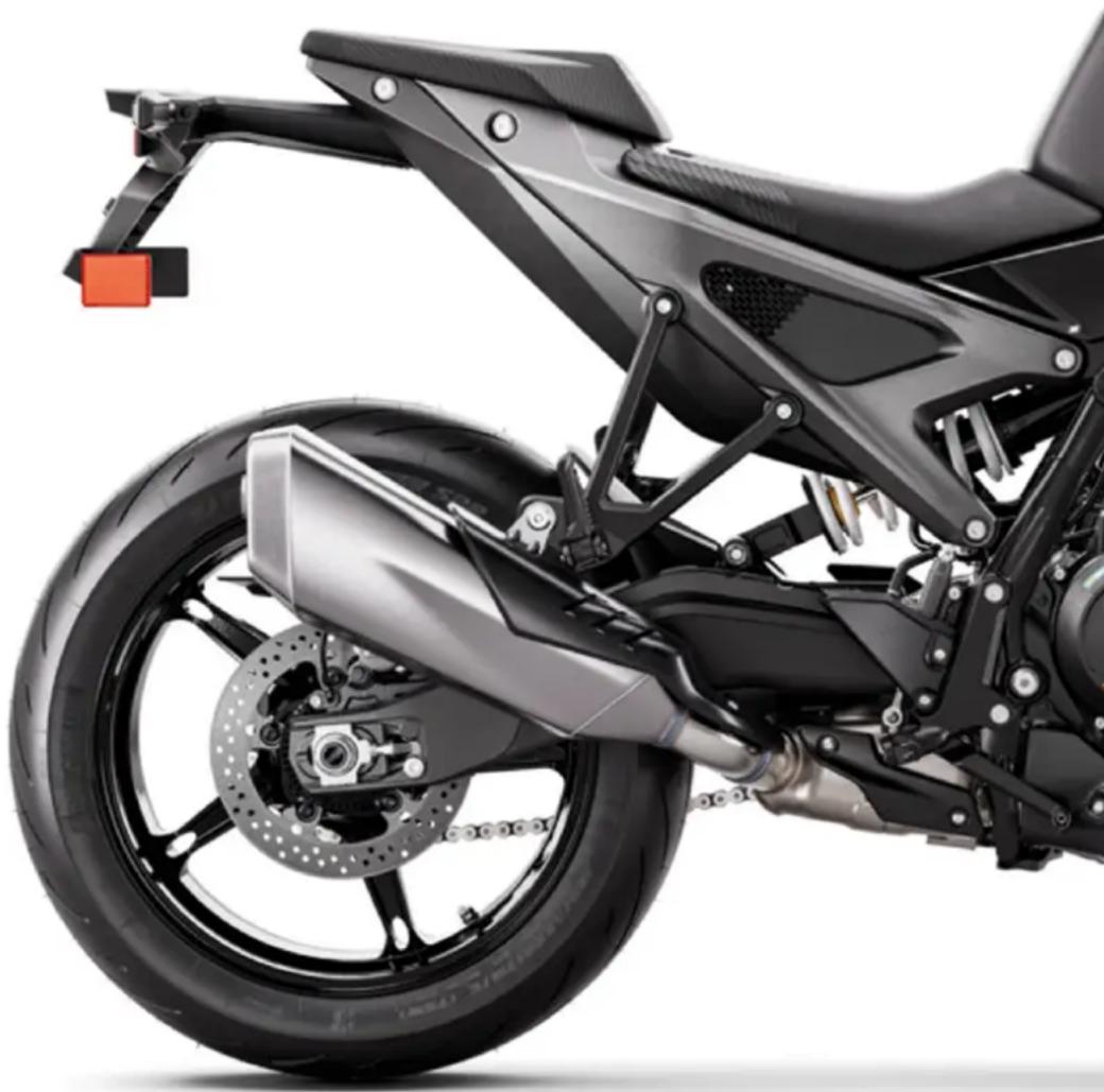 KTM 990 Duke (2024) - T - 2