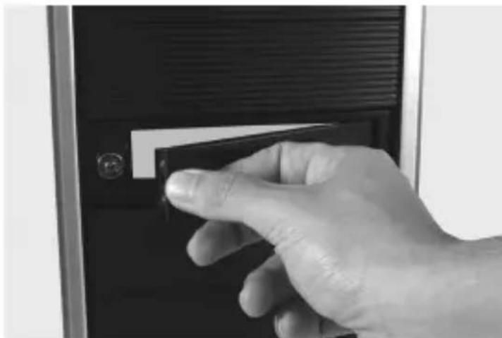StarTech.com HSB100SATBK - Installation du Disque Dur dans le Cadre du Disque - 1
