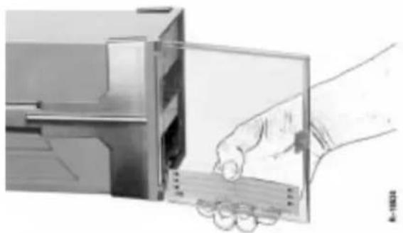 Gossen Metrawatt POINTAX 6000M - Remplacer le panneau d'identification du point de mesure (voir figure 16 et figure 17) - 1