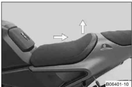 HUSQVARNA 801 Svartpilen (2024) - Déposer la selle du pilote - 2