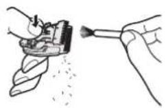 PANASONIC ER-GB370 - Cleaning with the brush - 2