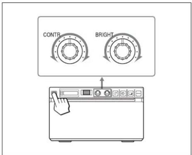SONY UP-897MD - 明るさやコントラストを調節する - 1