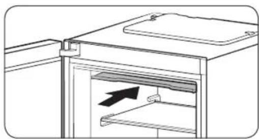 SAMSUNG RZ32C7BFES9 - So öffnen Sie die obere Fachbodenklappe (nur bestimmte Modelle) - 2