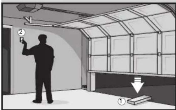 LiftMaster 8500W - Effectuez un test des fonctions de sécurité de l'ouvre-porte : - 1