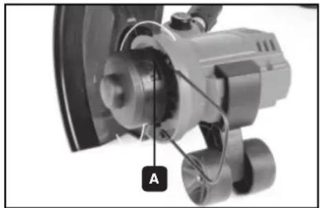 MacAllister MET 5529 - Attention! Débranche absolument la fiche de contact avant de replacer la bobine! - 1