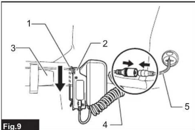 MAKITA DCJ205 - Fixation du porte-batterie - 2