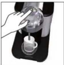 BREVILLE Nespresso Vertuo BNV220 - EN COFFEE PREPARATION/ FR PRÉPARATION DU CAFÉ - 10