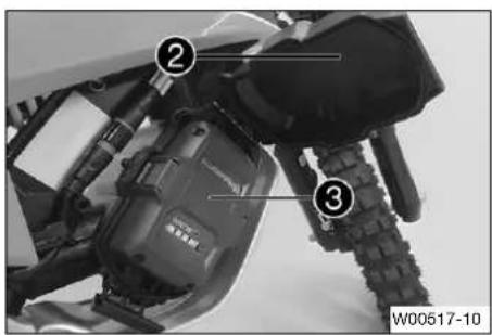 HUSQVARNA EE 2 (2025) - Monter la batterie de traction LV - 2