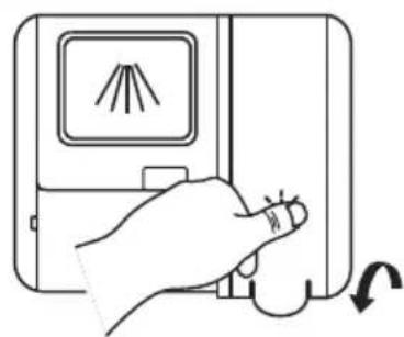 BRANDT DWJ137DS - Filling The Rinse Aid Reservoir - 3