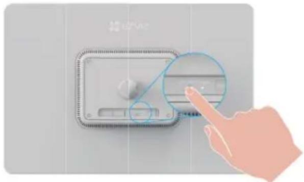 EZVIZ 12W Battery Solar Panel - Allumer l'appareil - 1