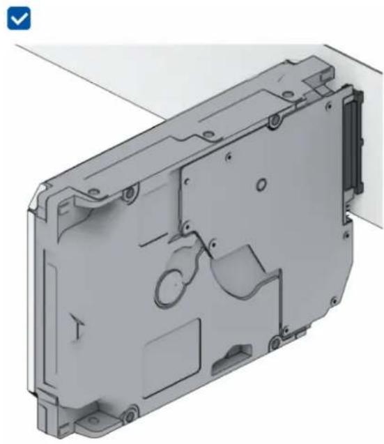SYNOLOGY SA6400 - Impossible de reconnaître le(s) disque(s) dur(s) - 1