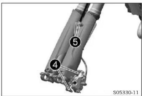 KTM 350 SX-F (2025) - - Positionner l'etrier de frein. Mettre en place les 4set les serrer. - 1