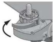 DEWALT DCB201-B3 - MOUNTING AND REMOVING GUARD (FIG. 7) - 2