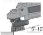 DEWALT DCB201-B3 - UTILISATION DES BROSSES MÉTALLIQUES EN FORME DE COUPELLE ET DES BROSSES À BILLES MÉTALLIQUES (FIG. 13) - 1
