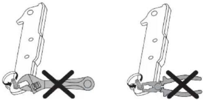 INDESIT IB55 532 W - Reversing the Door Opening Side - 1