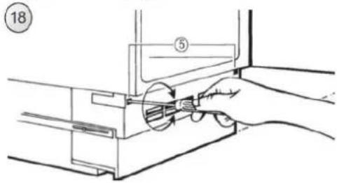 HOOVER HOM4SE68EWPK - INSTALAR A PLACA DO MOVEL NA PORTA DO APARELHO - 18