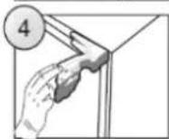 HOOVER HOM4SE68EWPK - DE PLANK VAN HET MEUBEL OP DE DEUR VAN HET APPARAAT VASTMAKEN - 7