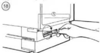 HOOVER HOM4SE68EWPK - MONTAGE DE LA PLANCHE DU MEUBLE SUR LA PORTE DE L'APPAREIL - 10
