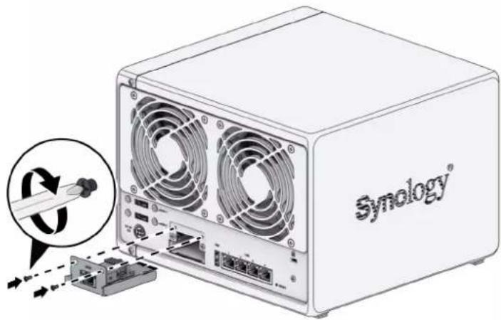 SYNOLOGY DS1522+ - Pour installer un module de mise à niveau du réseau - 2