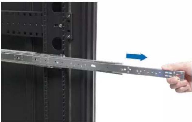 SYNOLOGY RS2421RP+ - Pour installer le kit de rails - 2