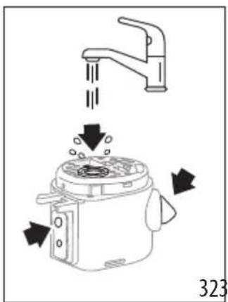 DELONGHI Magnifica Evo ECAM290.62.B - NETTOYAGE EN PROFONDEUR DE LA CARAFE À LAIT - 3