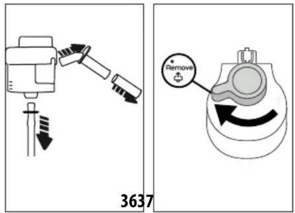 DELONGHI Magnifica Plus ECAM320.70.SB - Cleaning the milk carafe (E) - 1