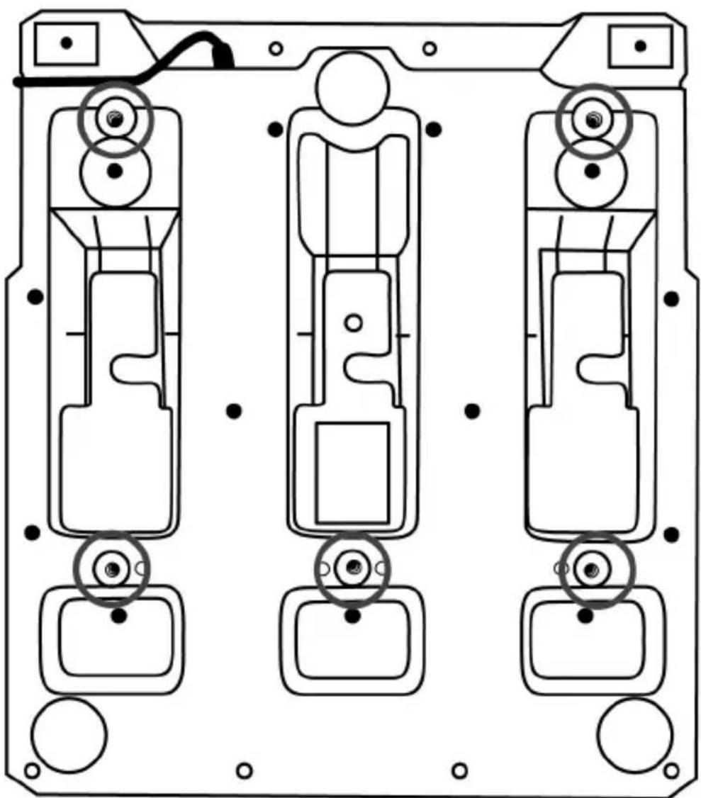 THRUSTMASTER T3PM - 将踏板组固定到支座上或驾驶座上 - 2