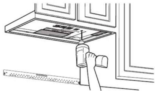 IKEA LAGAN 504.692.93 - B4. UTILISATION DU GABARIT POUR ARMOIRE SUPÉRIEURE POUR LA PRÉPARATION DE L'ARMOIRE SUPÉRIEURE - 1